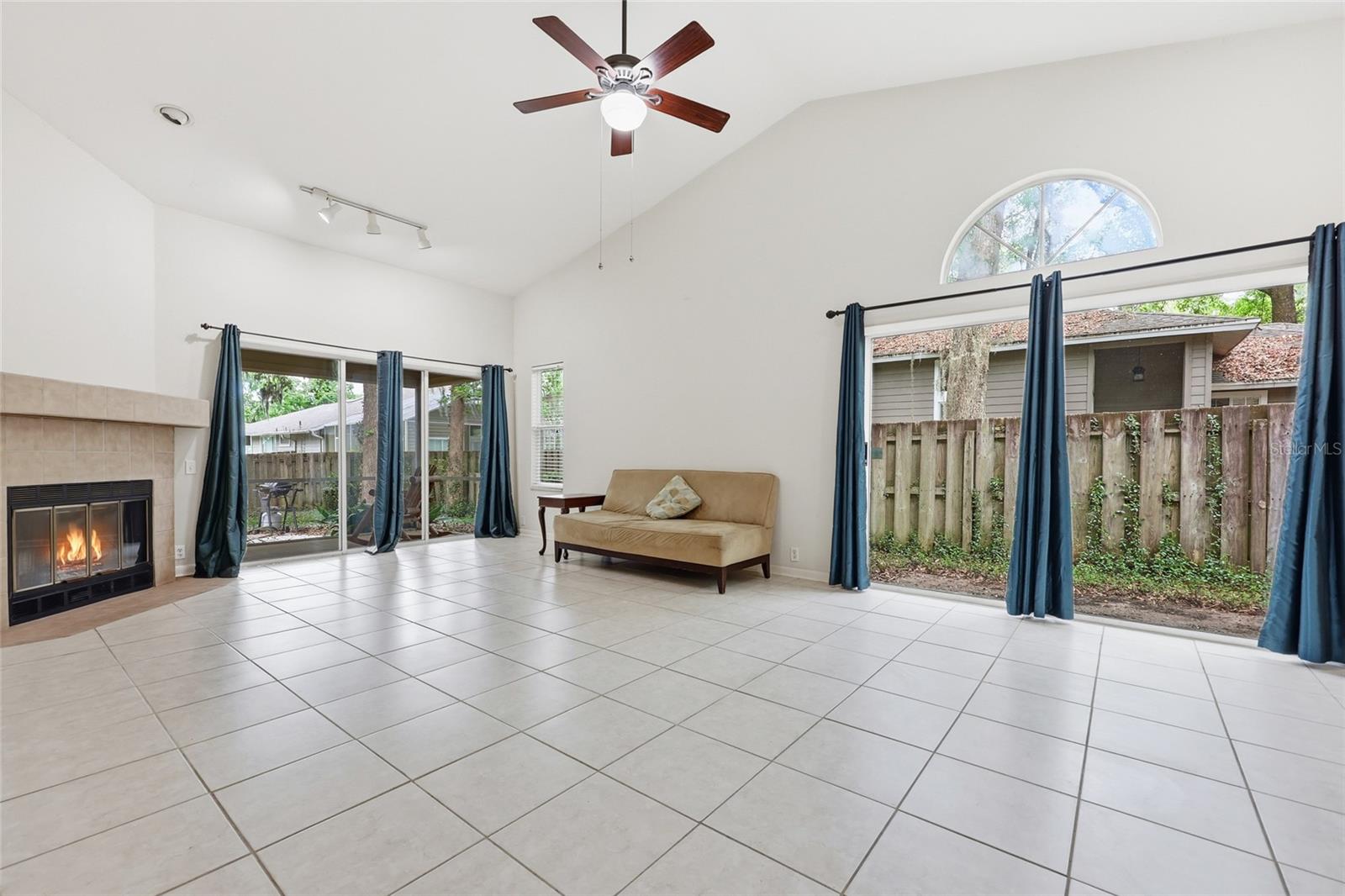 1736 NW 16TH PL, GAINESVILLE, FL, 32605