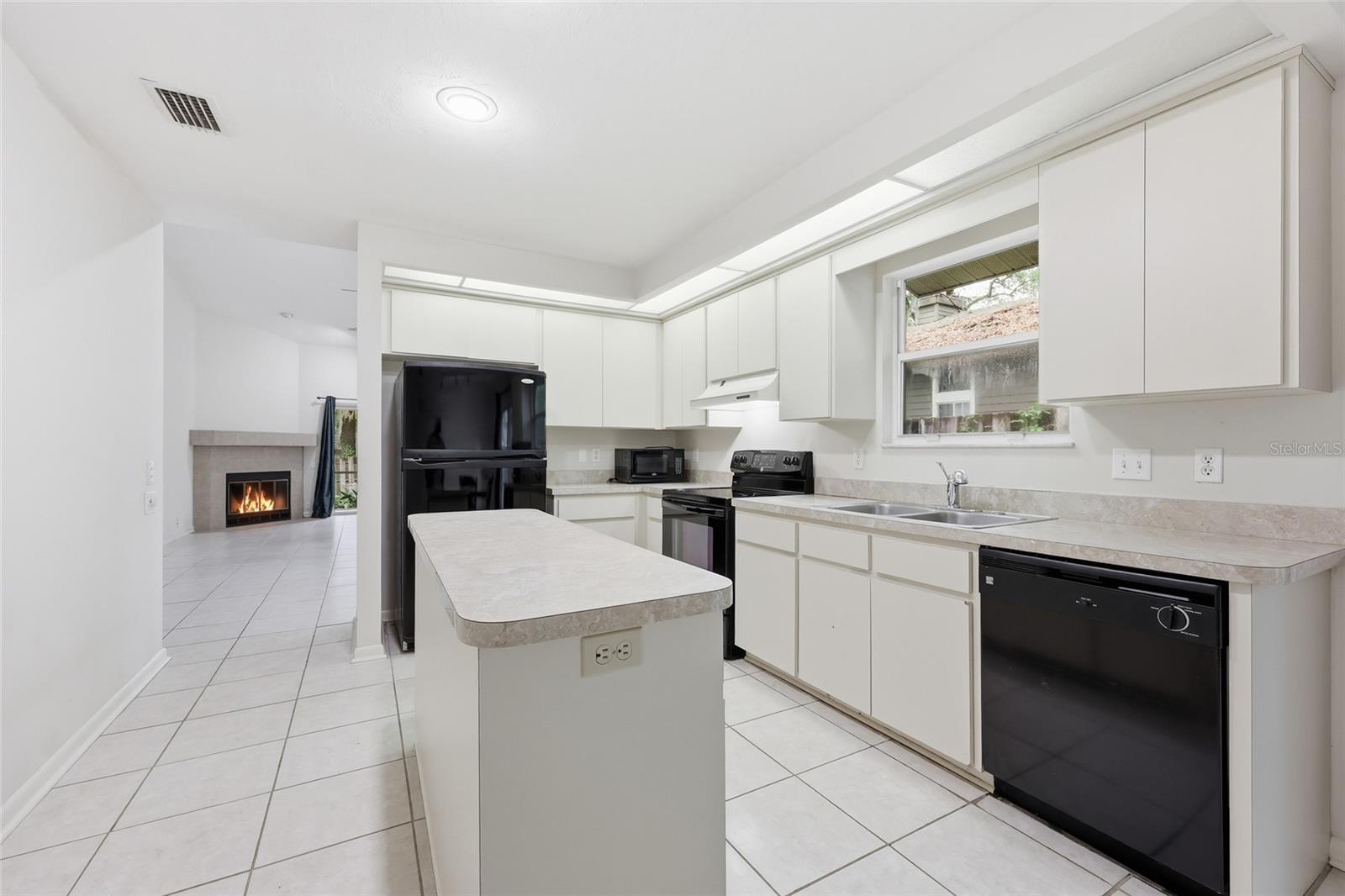 1736 NW 16TH PL, GAINESVILLE, FL, 32605