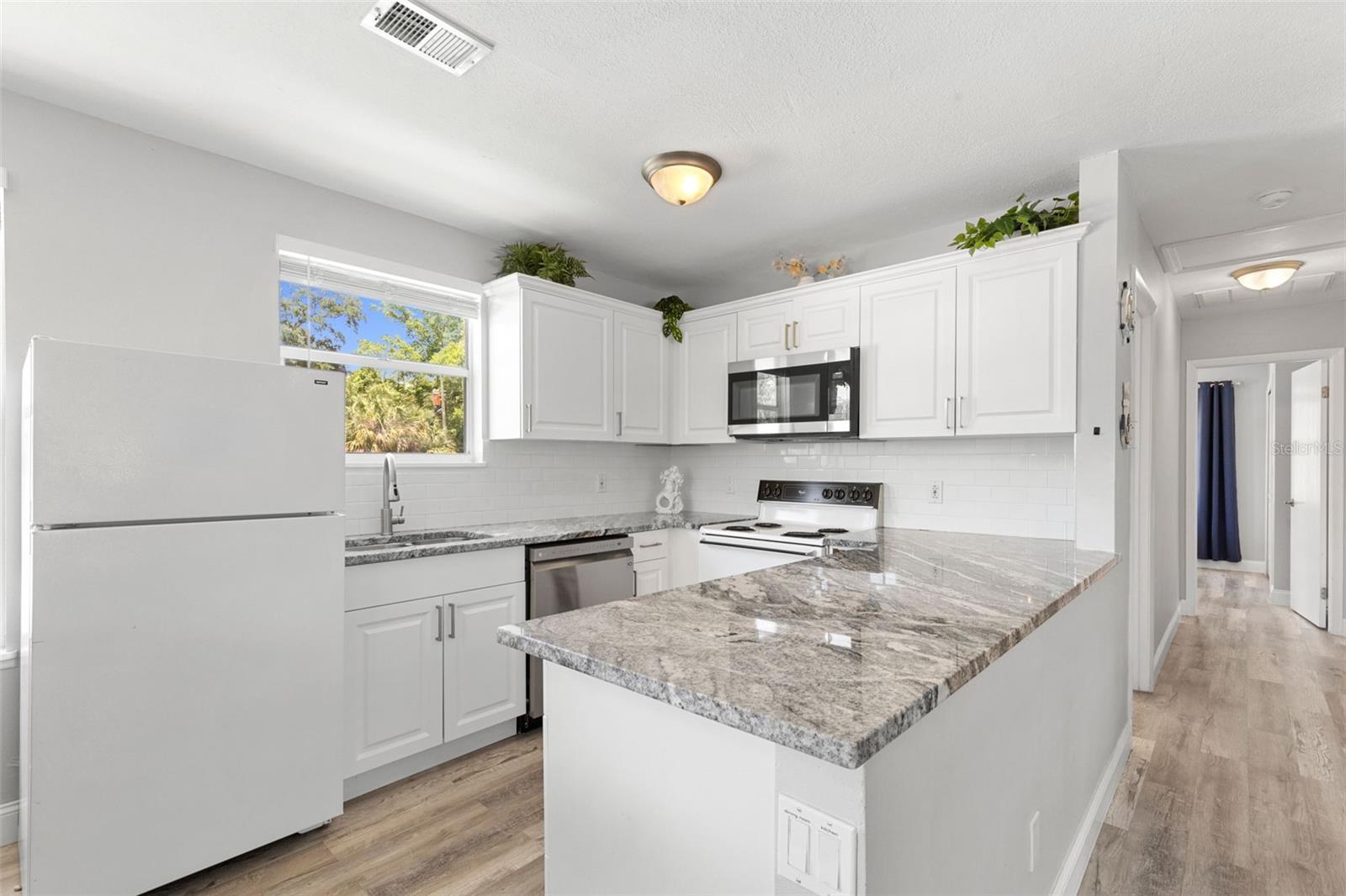 6183 WAVERLY RD, WEEKI WACHEE, FL, 34607