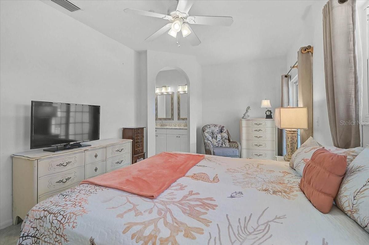 1423 GULF DR N, BRADENTON BEACH, FL, 34217