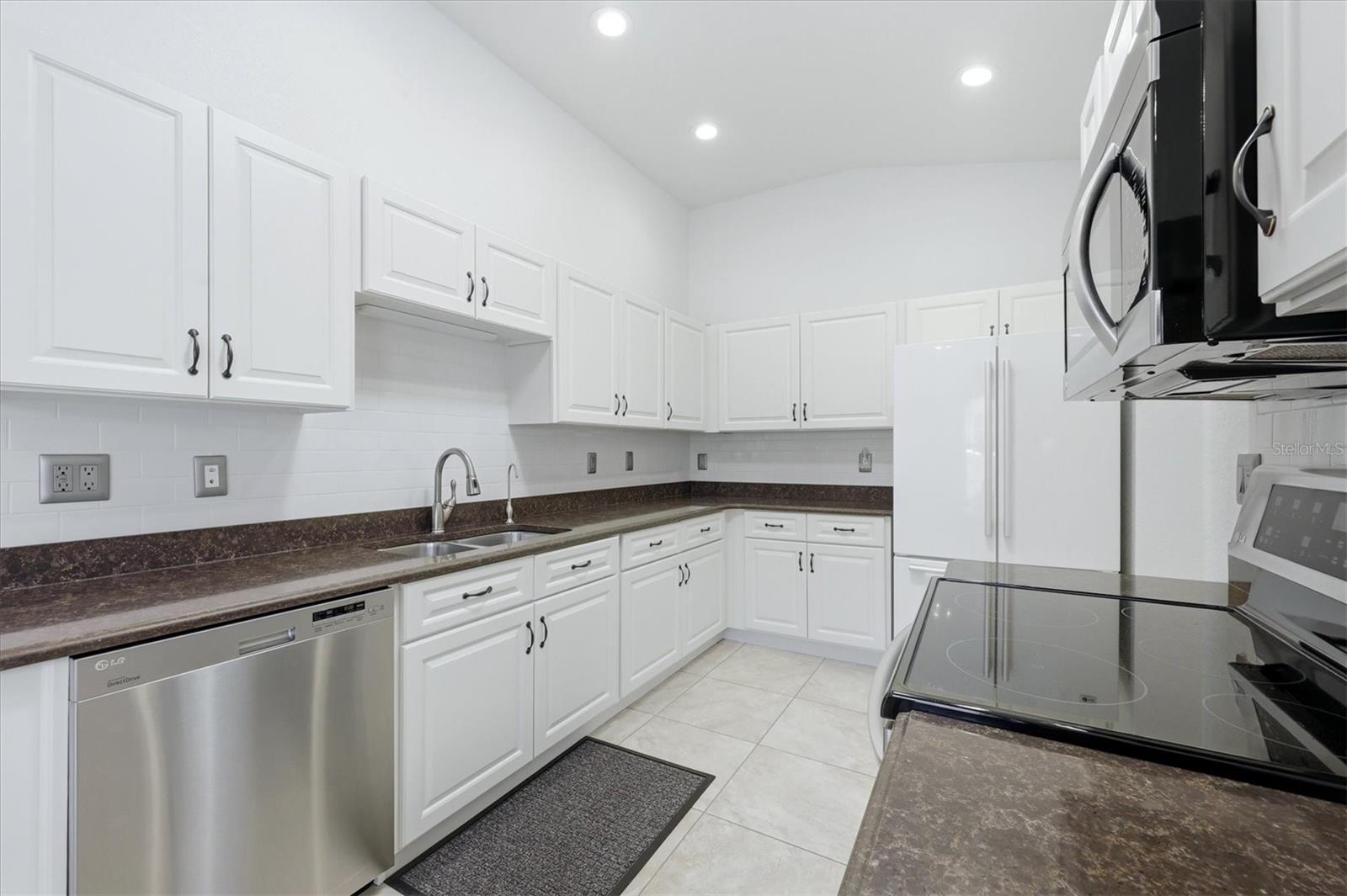 1777 FOUNTAIN VIEW CIR, VENICE, FL, 34292
