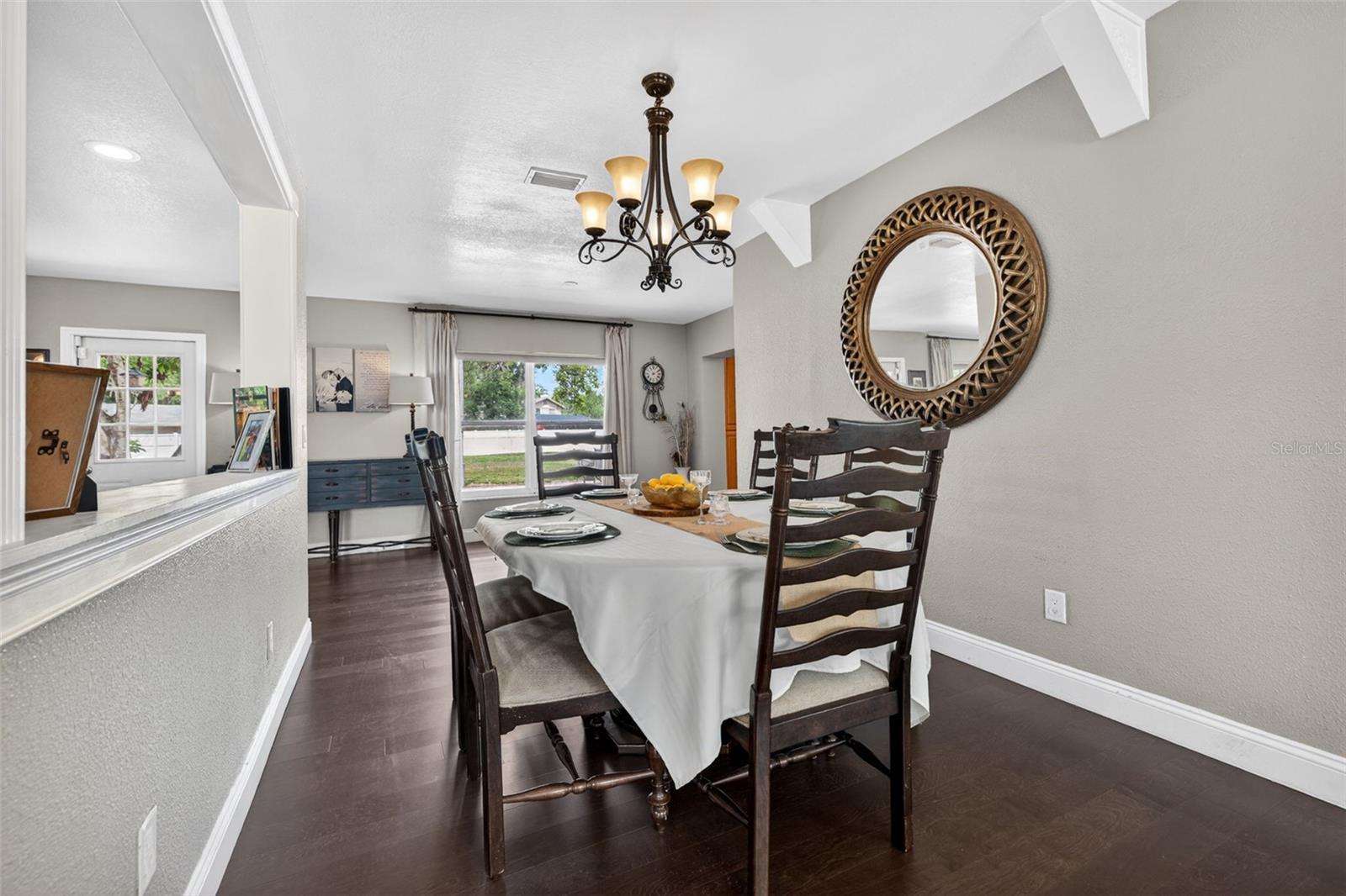 712 S OAKWOOD AVE, BRANDON, FL, 33511