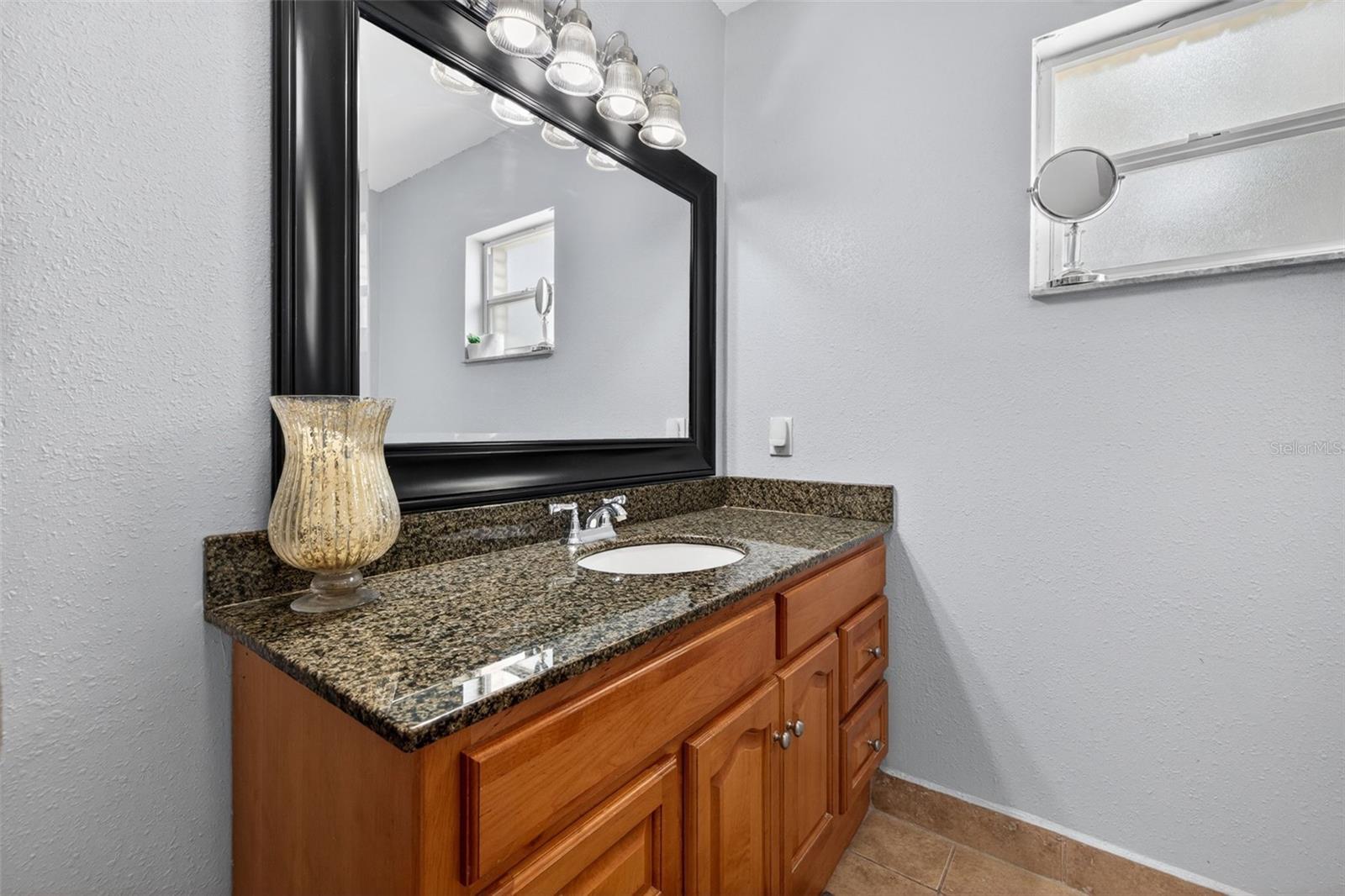 712 S OAKWOOD AVE, BRANDON, FL, 33511