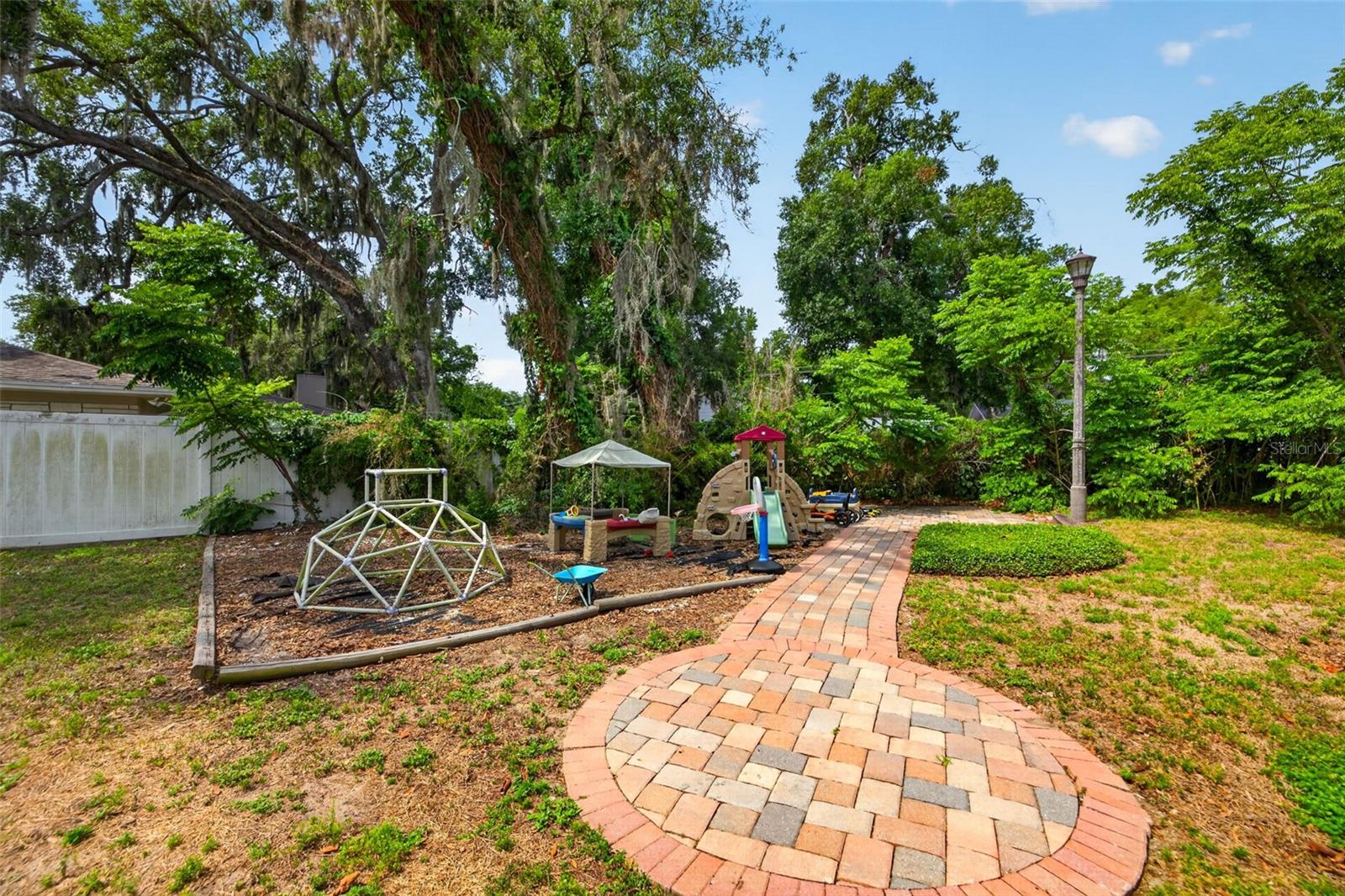 712 S OAKWOOD AVE, BRANDON, FL, 33511