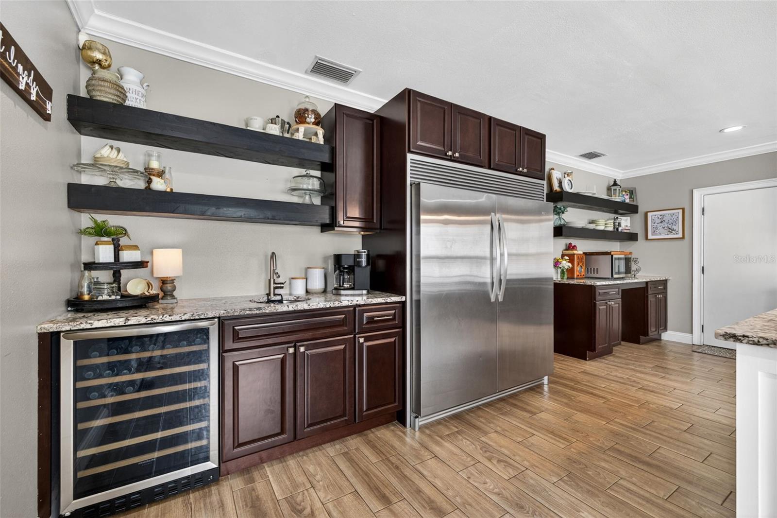712 S OAKWOOD AVE, BRANDON, FL, 33511