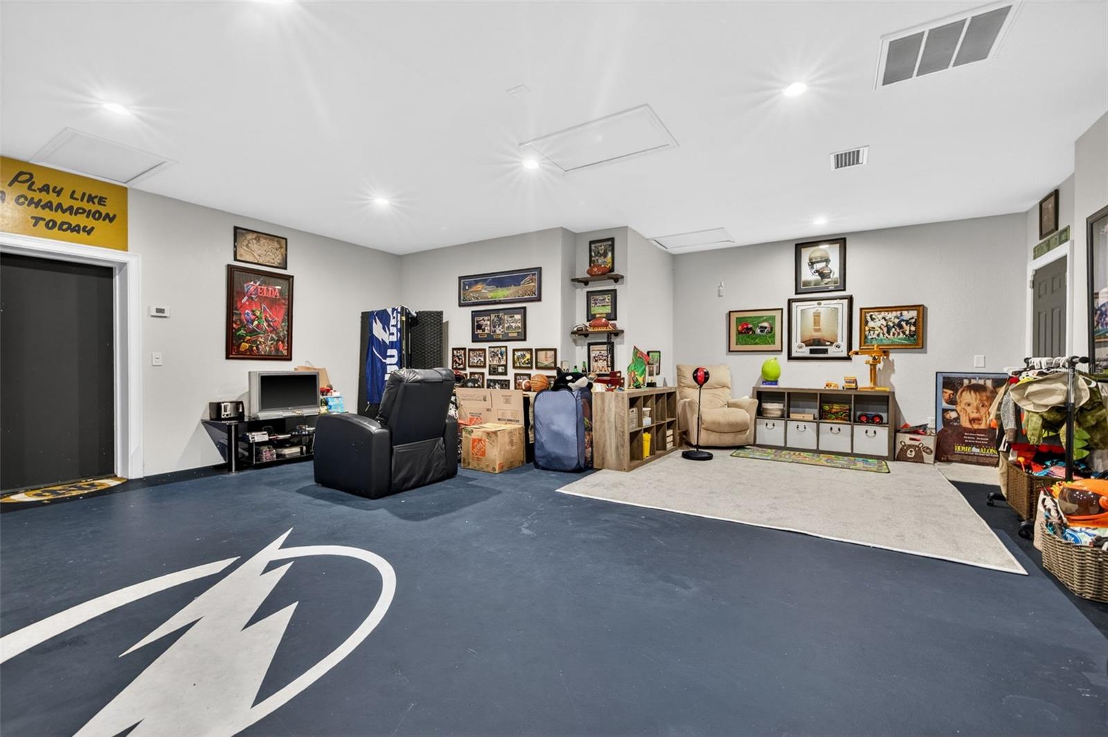712 S OAKWOOD AVE, BRANDON, FL, 33511