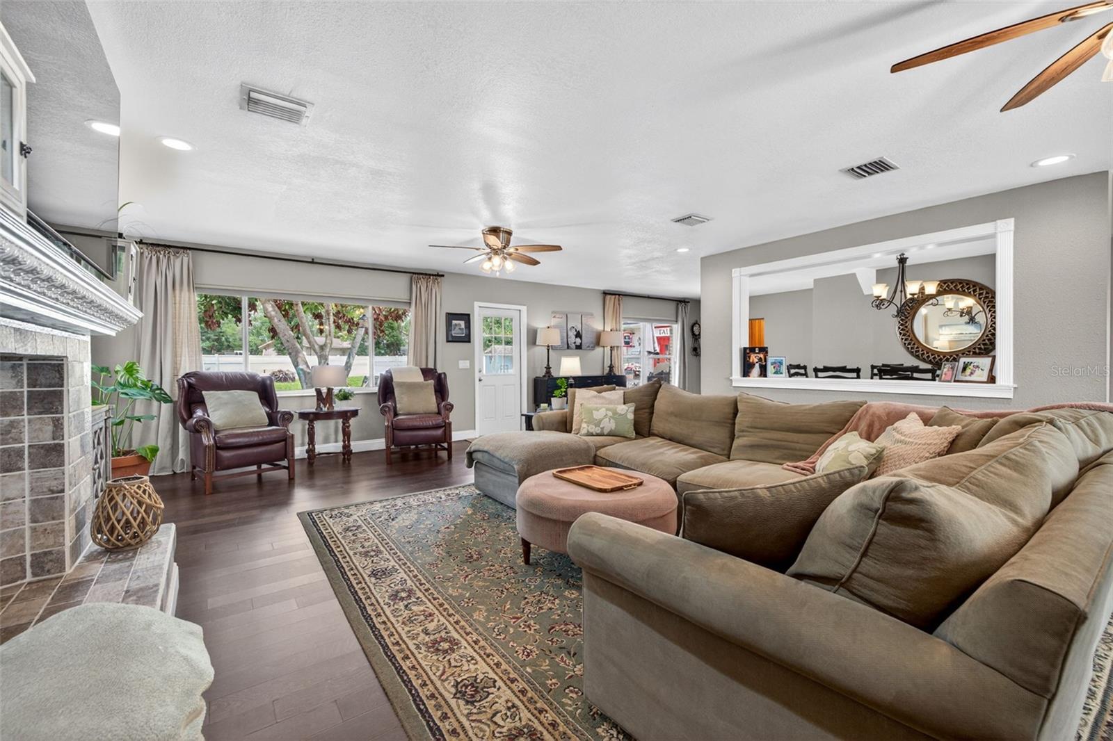 712 S OAKWOOD AVE, BRANDON, FL, 33511