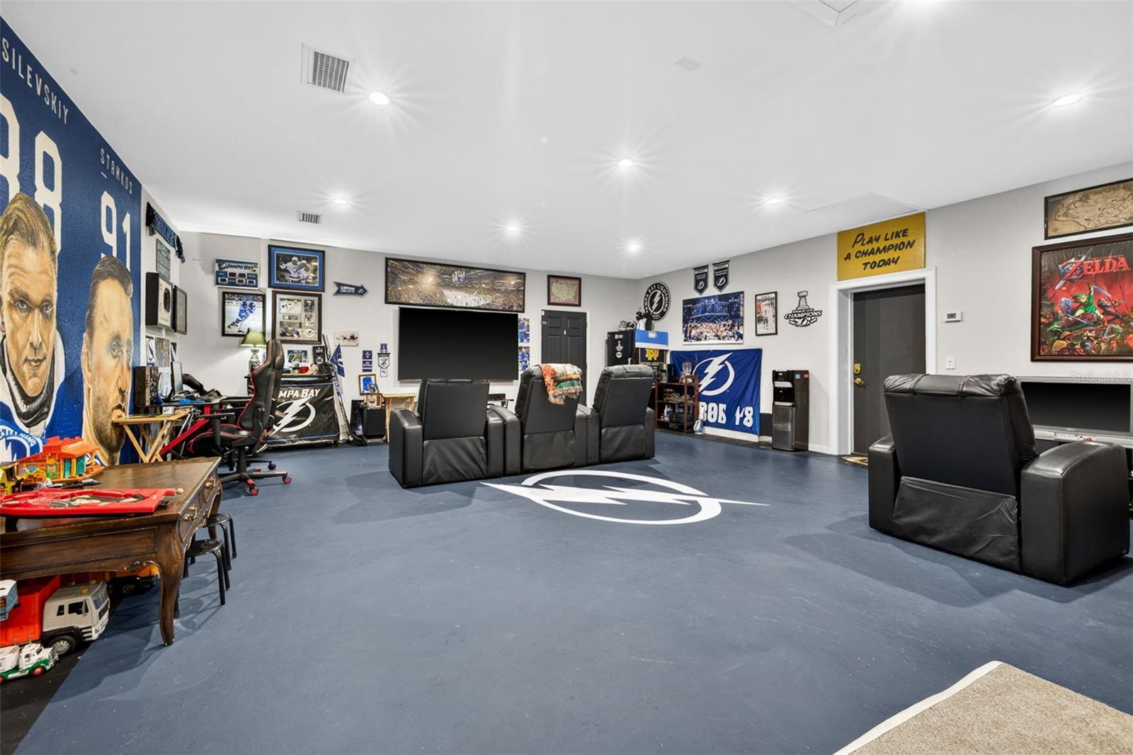712 S OAKWOOD AVE, BRANDON, FL, 33511
