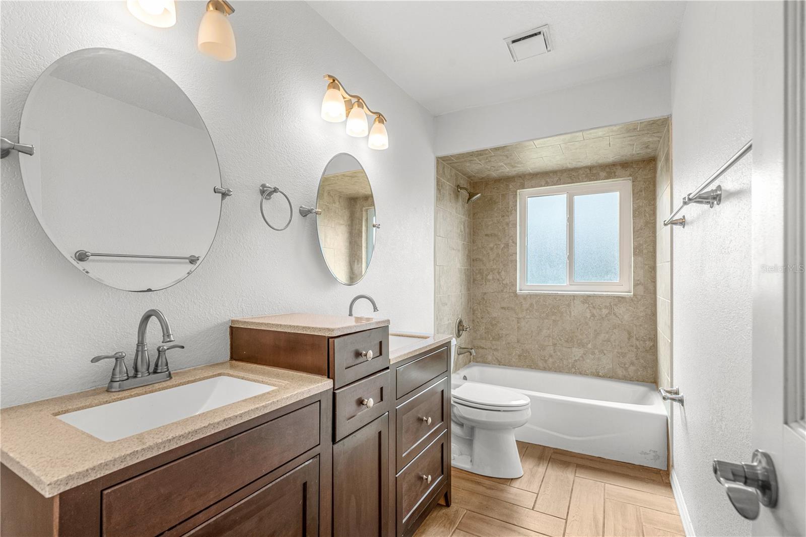 204 EL PINO DR, NEW SMYRNA BEACH, FL, 32168