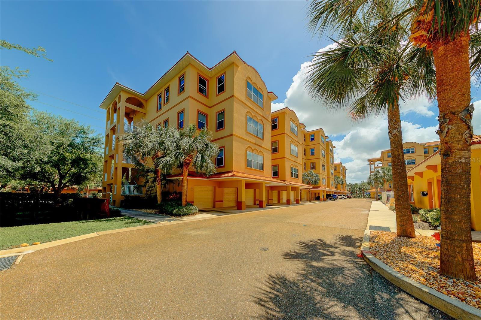 642 WELLS CT CT #302, CLEARWATER, FL, 33756
