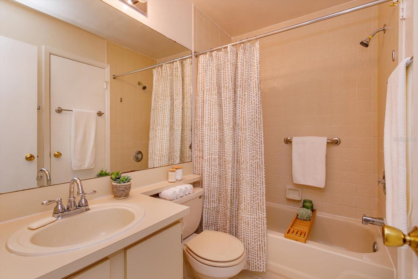 626 RED OAK CIR #106, ALTAMONTE SPRINGS, FL, 32701