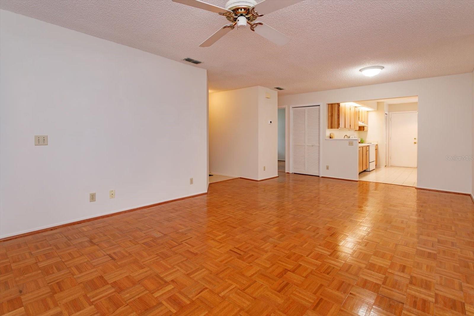 626 RED OAK CIR #106, ALTAMONTE SPRINGS, FL, 32701
