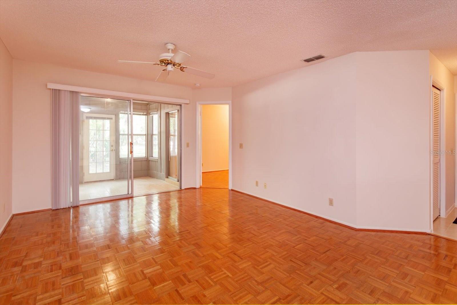 626 RED OAK CIR #106, ALTAMONTE SPRINGS, FL, 32701