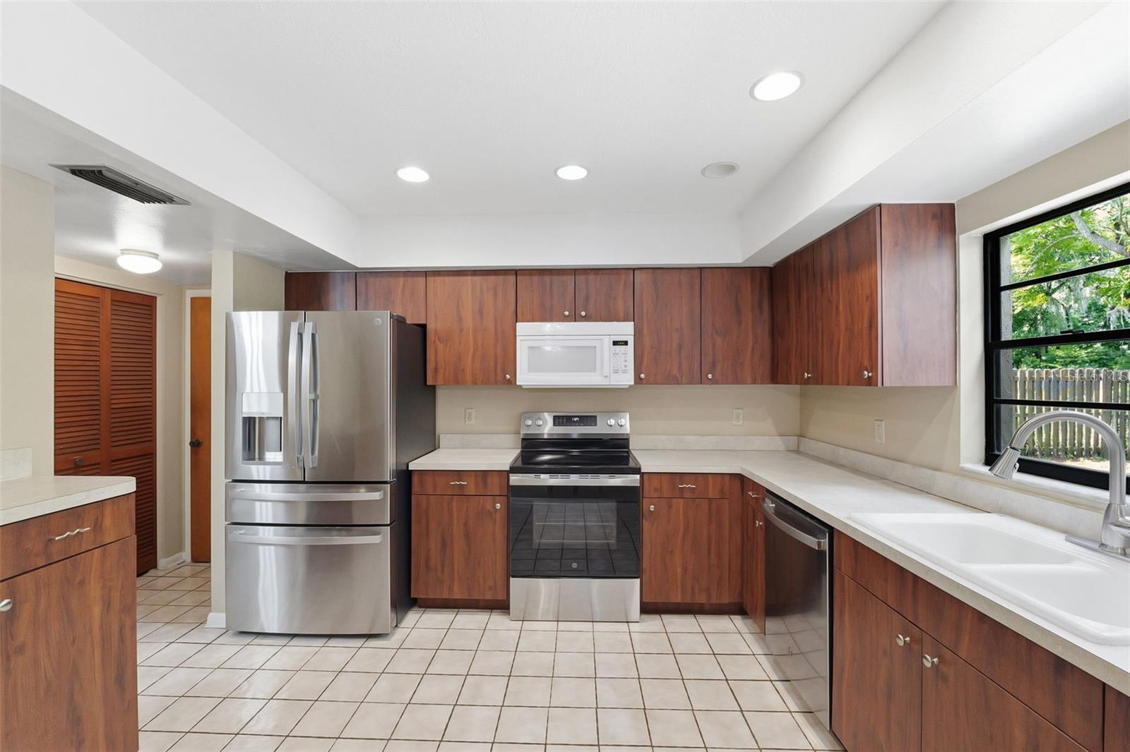 14728 TALL TREE DR, LUTZ, FL, 33559
