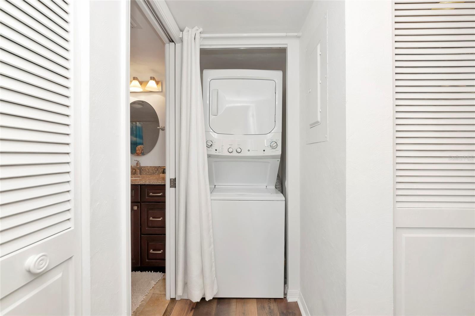 910 GOLDEN BEACH BLVD #202, VENICE, FL, 34285