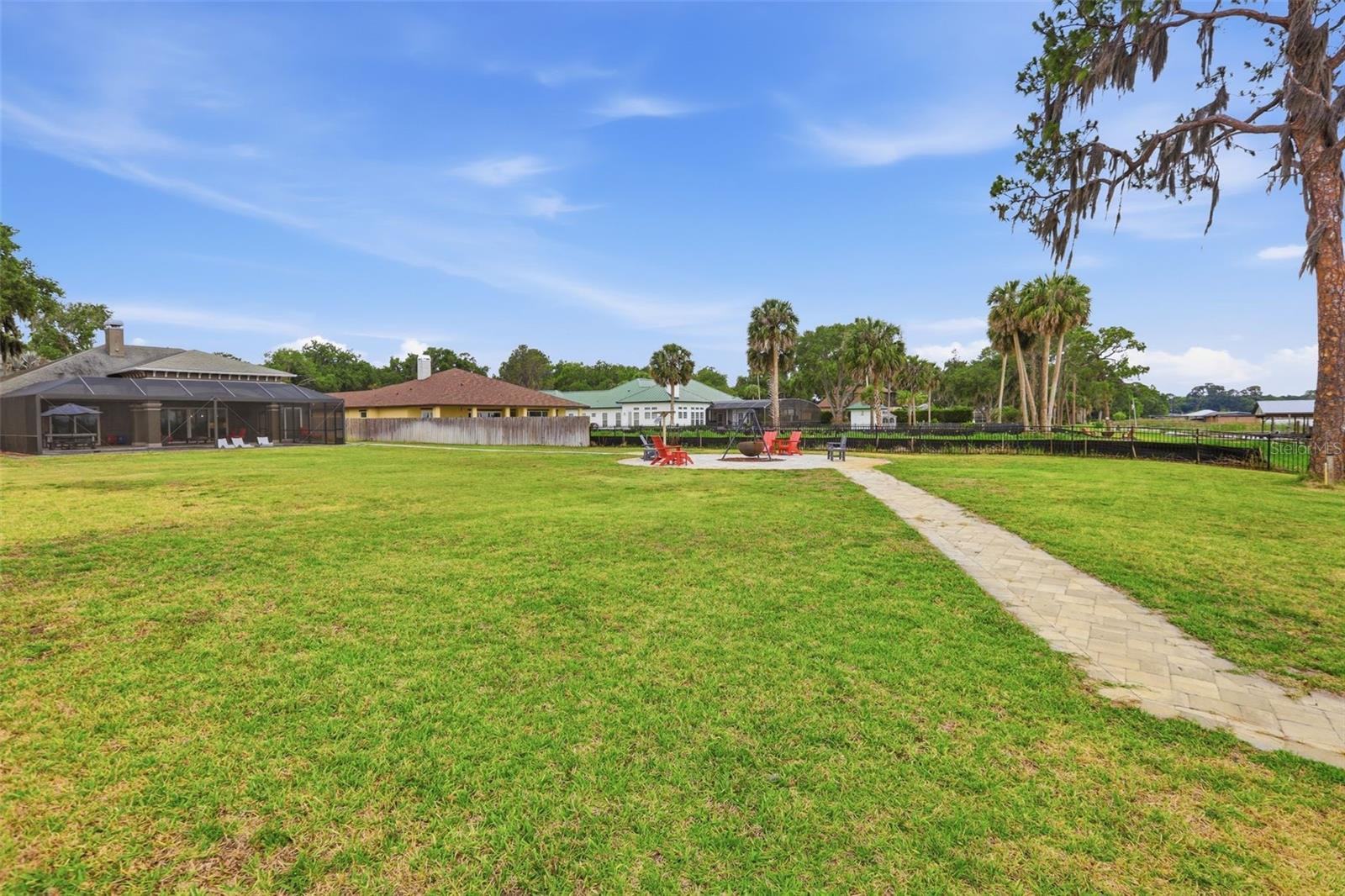16401 E SHIRLEY SHORES RD, TAVARES, FL, 32778