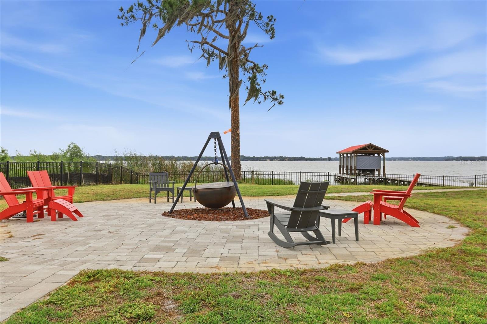 16401 E SHIRLEY SHORES RD, TAVARES, FL, 32778