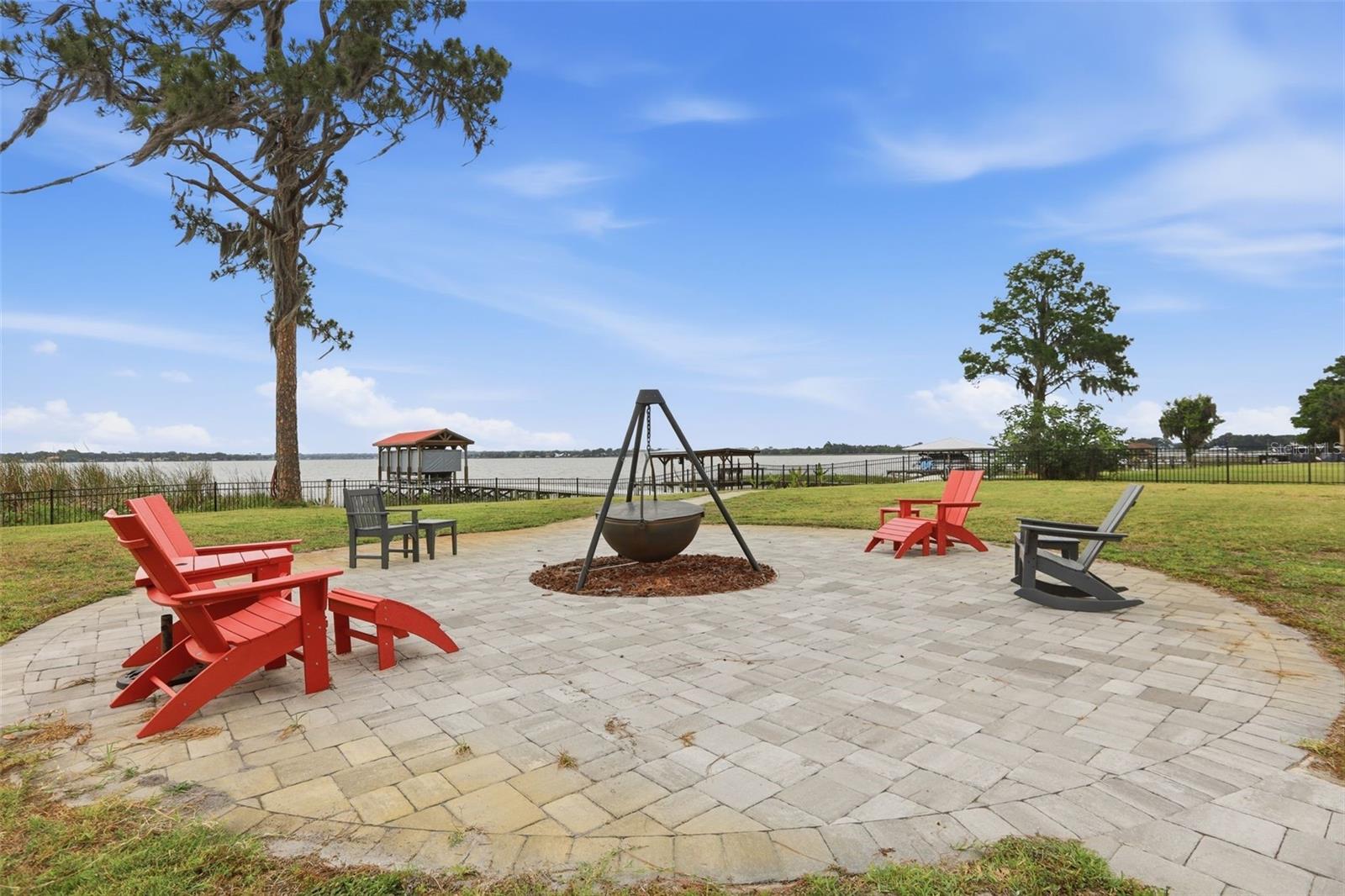 16401 E SHIRLEY SHORES RD, TAVARES, FL, 32778
