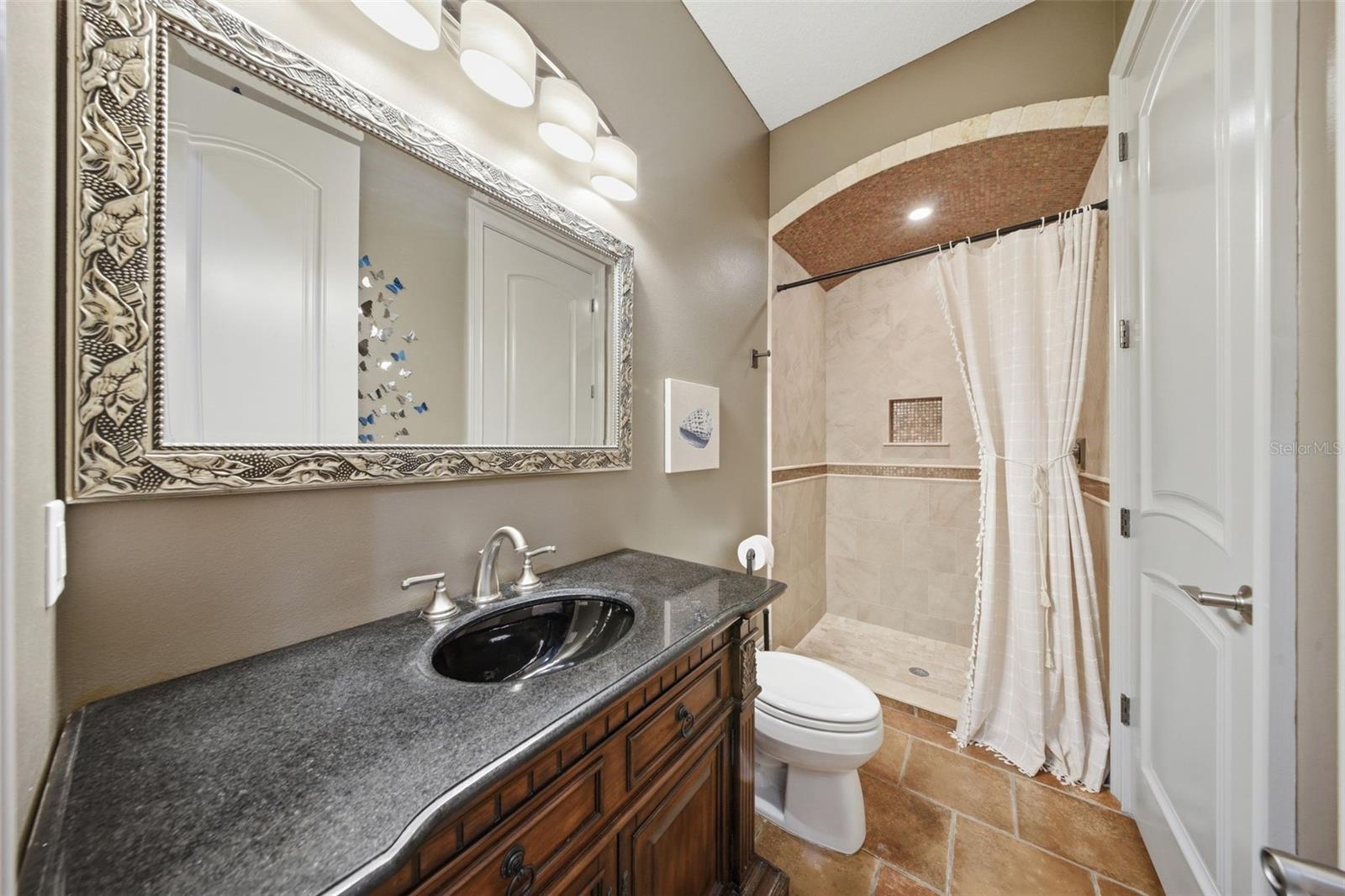 16401 E SHIRLEY SHORES RD, TAVARES, FL, 32778