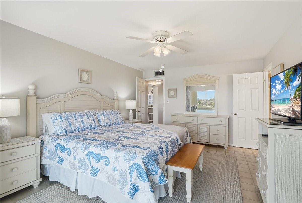 3330 GULF OF MEXICO DR #202D, LONGBOAT KEY, FL, 34228