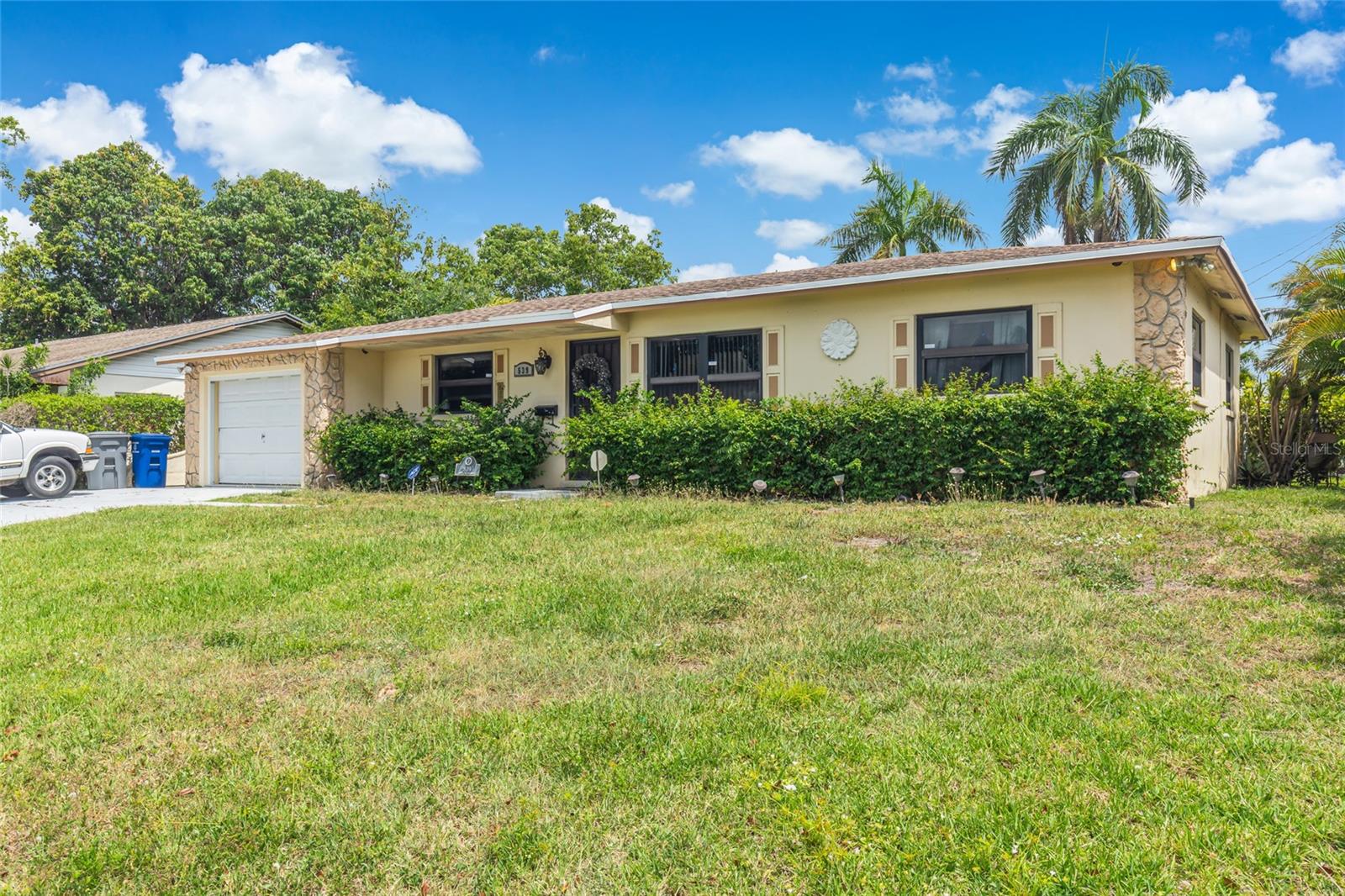 539 SABAL PALM DR, LAKE PARK, FL, 33403