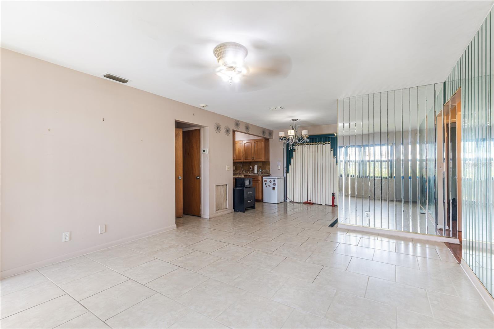 539 SABAL PALM DR, LAKE PARK, FL, 33403