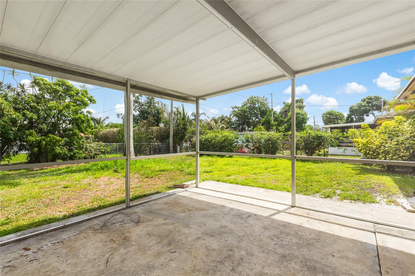 539 SABAL PALM DR, LAKE PARK, FL, 33403