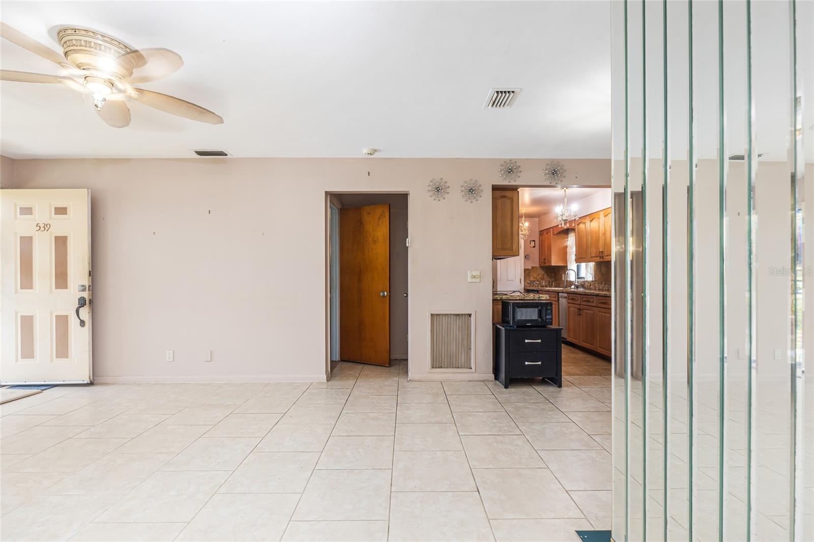 539 SABAL PALM DR, LAKE PARK, FL, 33403