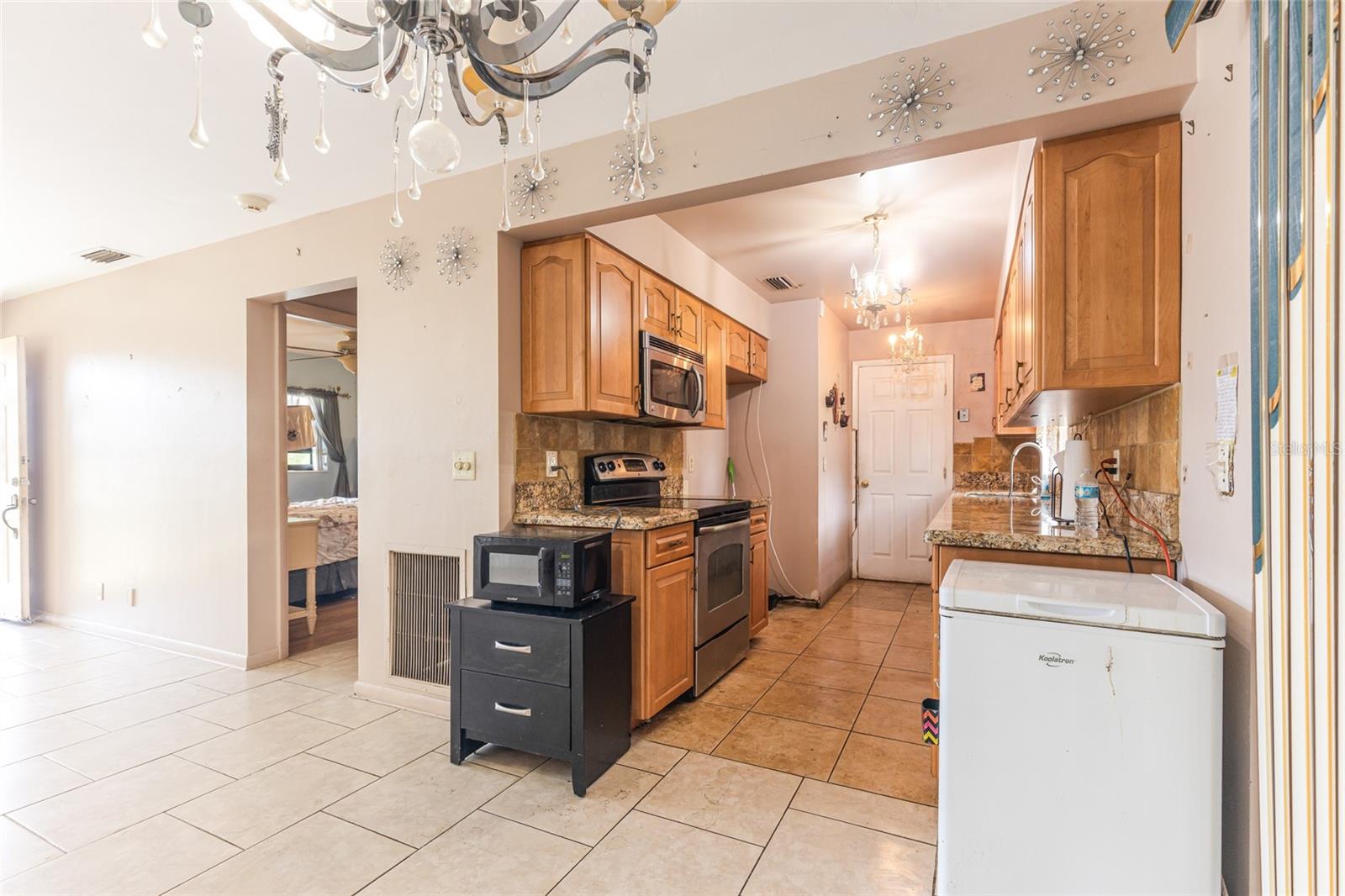 539 SABAL PALM DR, LAKE PARK, FL, 33403