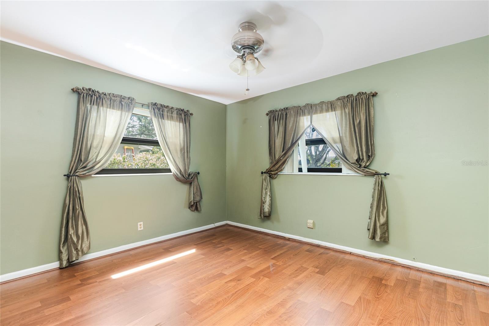 539 SABAL PALM DR, LAKE PARK, FL, 33403
