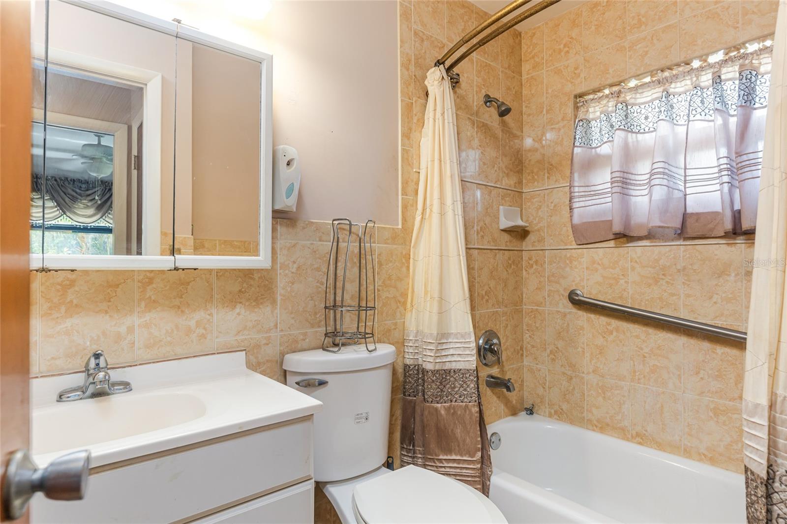 539 SABAL PALM DR, LAKE PARK, FL, 33403