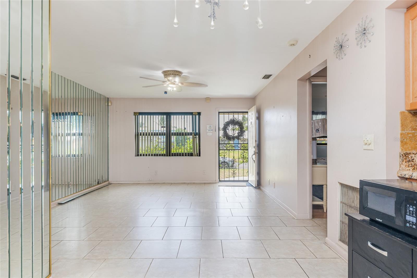 539 SABAL PALM DR, LAKE PARK, FL, 33403