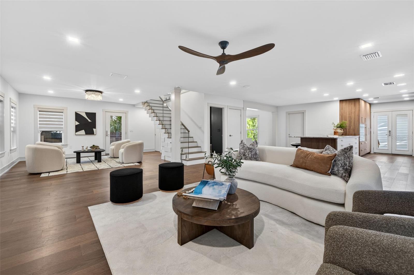 124 19TH AVE N, ST PETERSBURG, FL, 33704