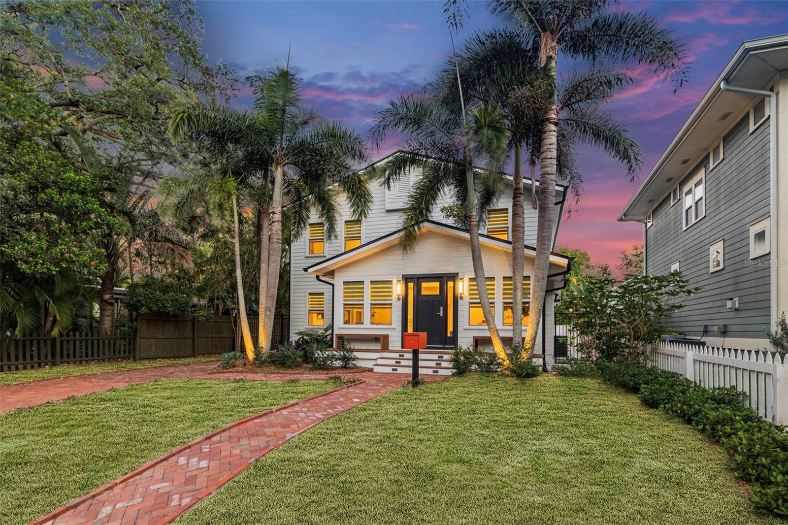 124 19TH AVE N, ST PETERSBURG, FL, 33704