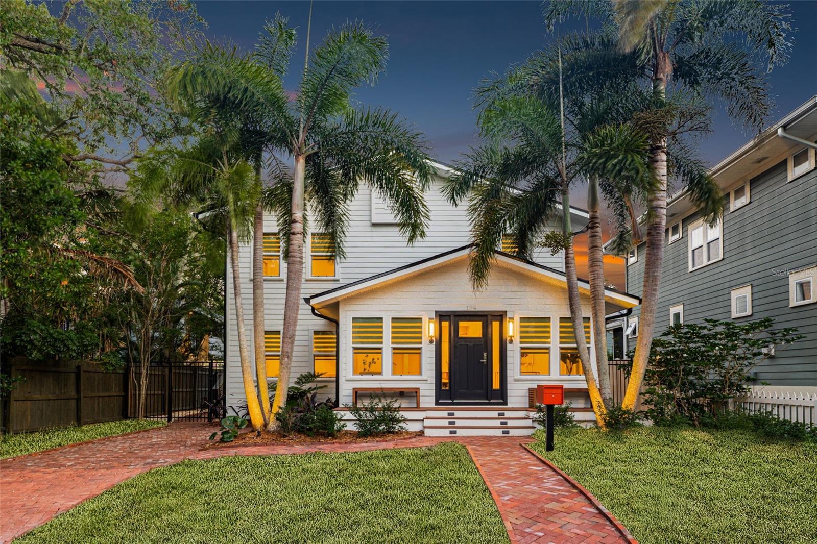 124 19TH AVE N, ST PETERSBURG, FL, 33704