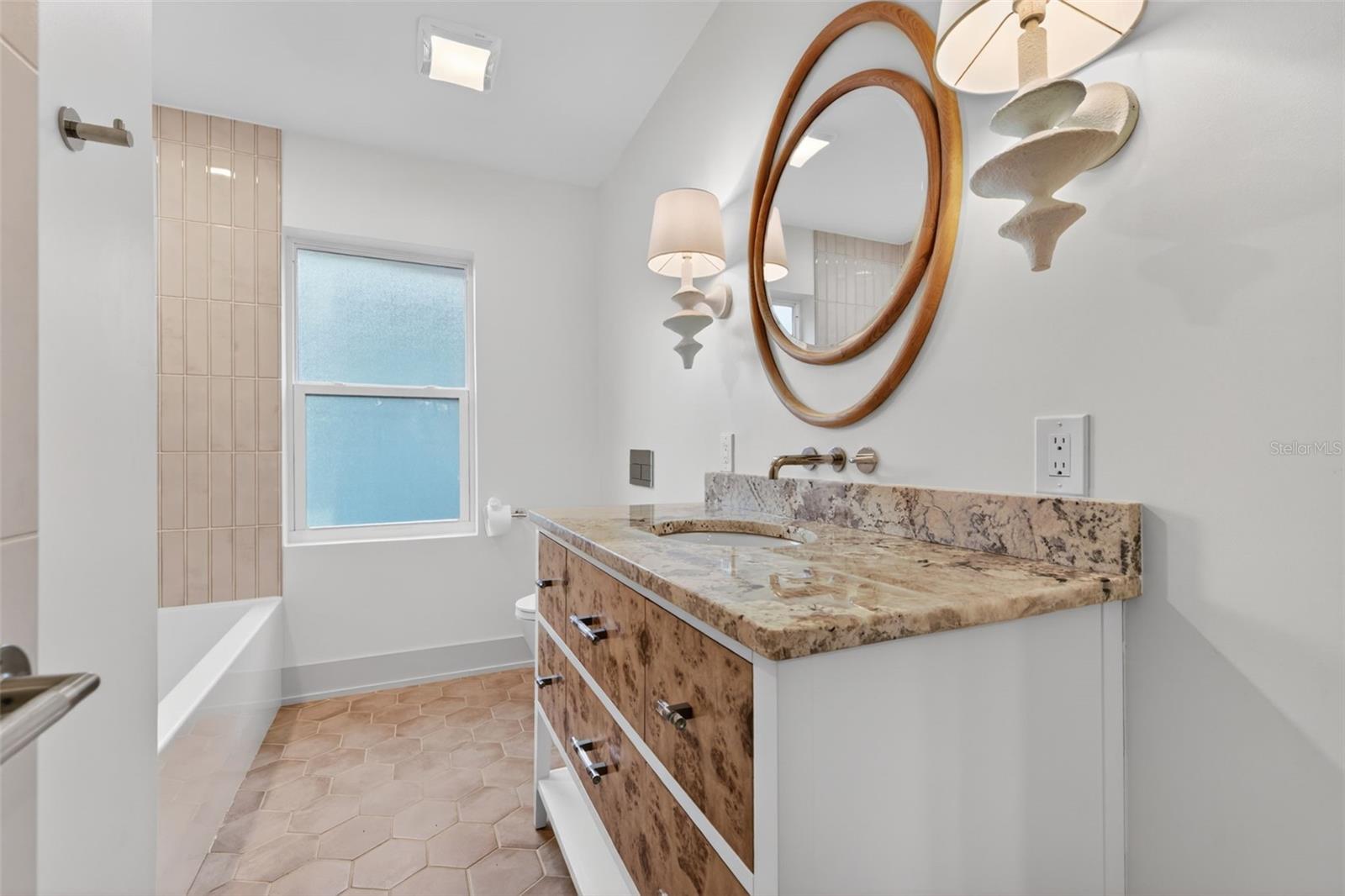 124 19TH AVE N, ST PETERSBURG, FL, 33704
