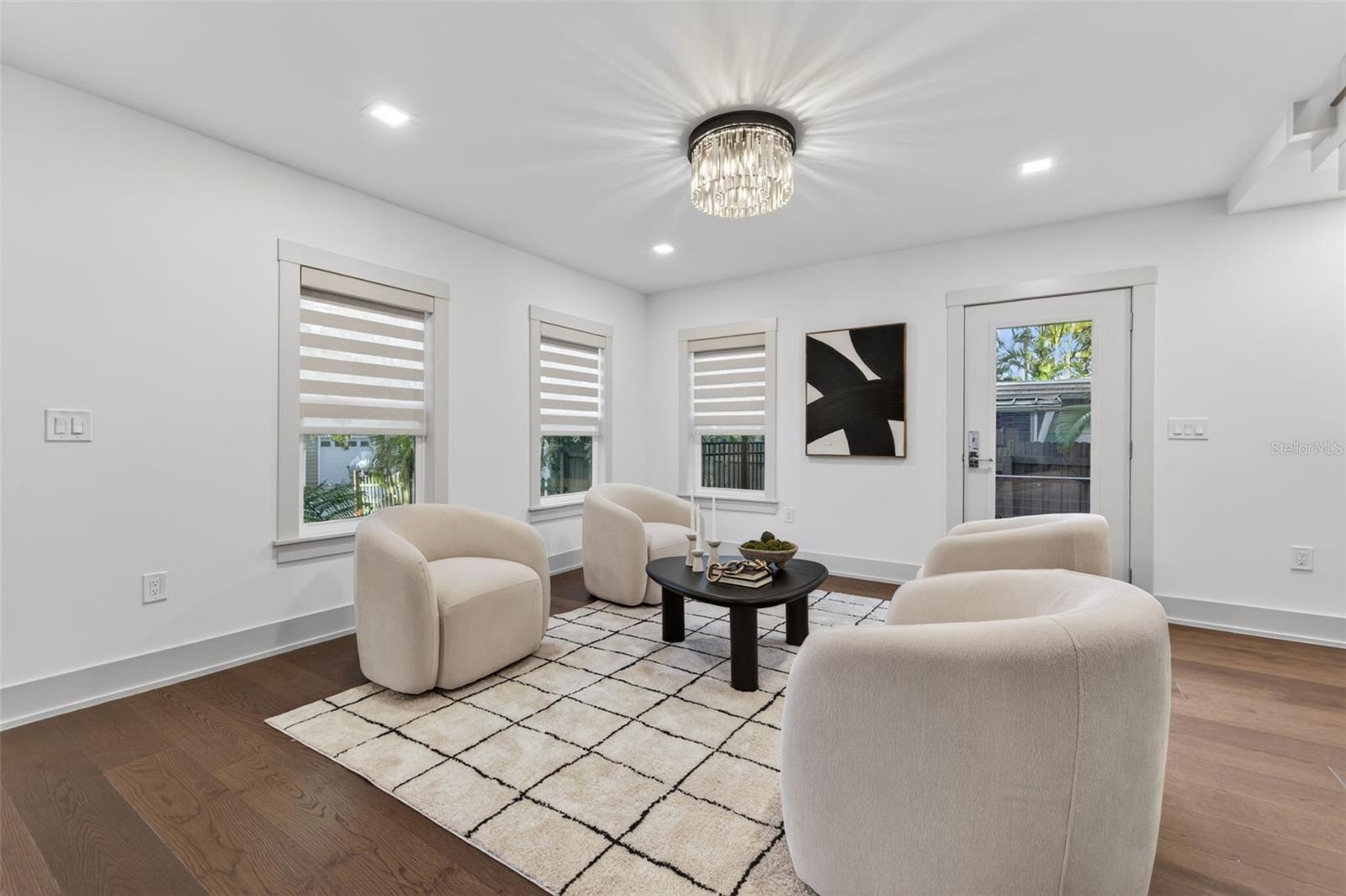 124 19TH AVE N, ST PETERSBURG, FL, 33704