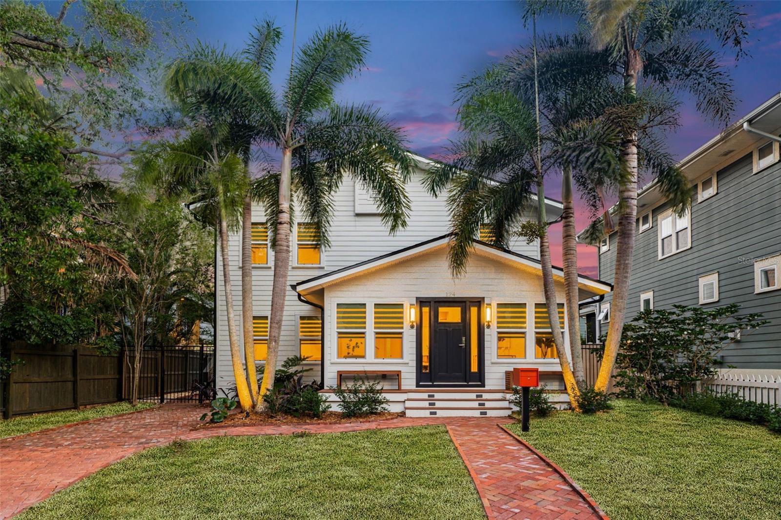 124 19TH AVE N, ST PETERSBURG, FL, 33704
