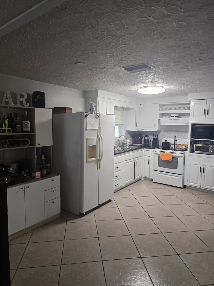 2203 MAUREEN DR, HOLIDAY, FL, 34690