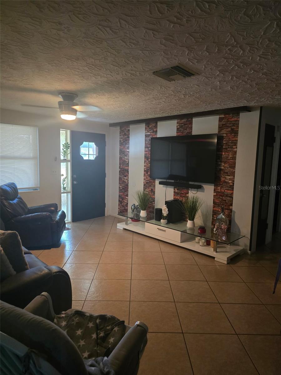 2203 MAUREEN DR, HOLIDAY, FL, 34690