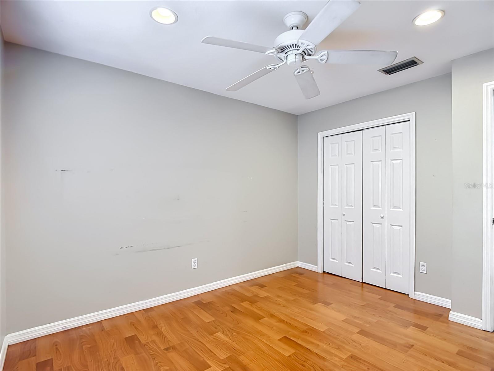 811 AMBASSADOR LOOP, TAMPA, FL, 33613