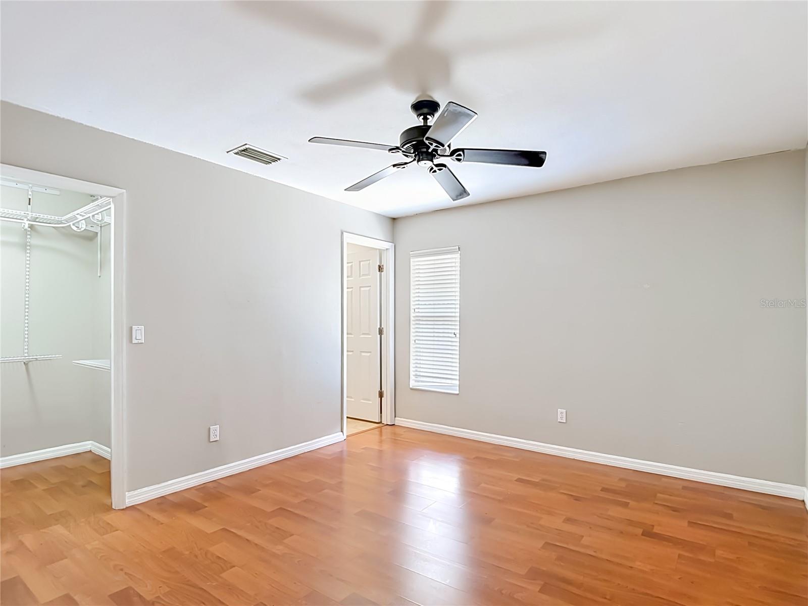 811 AMBASSADOR LOOP, TAMPA, FL, 33613