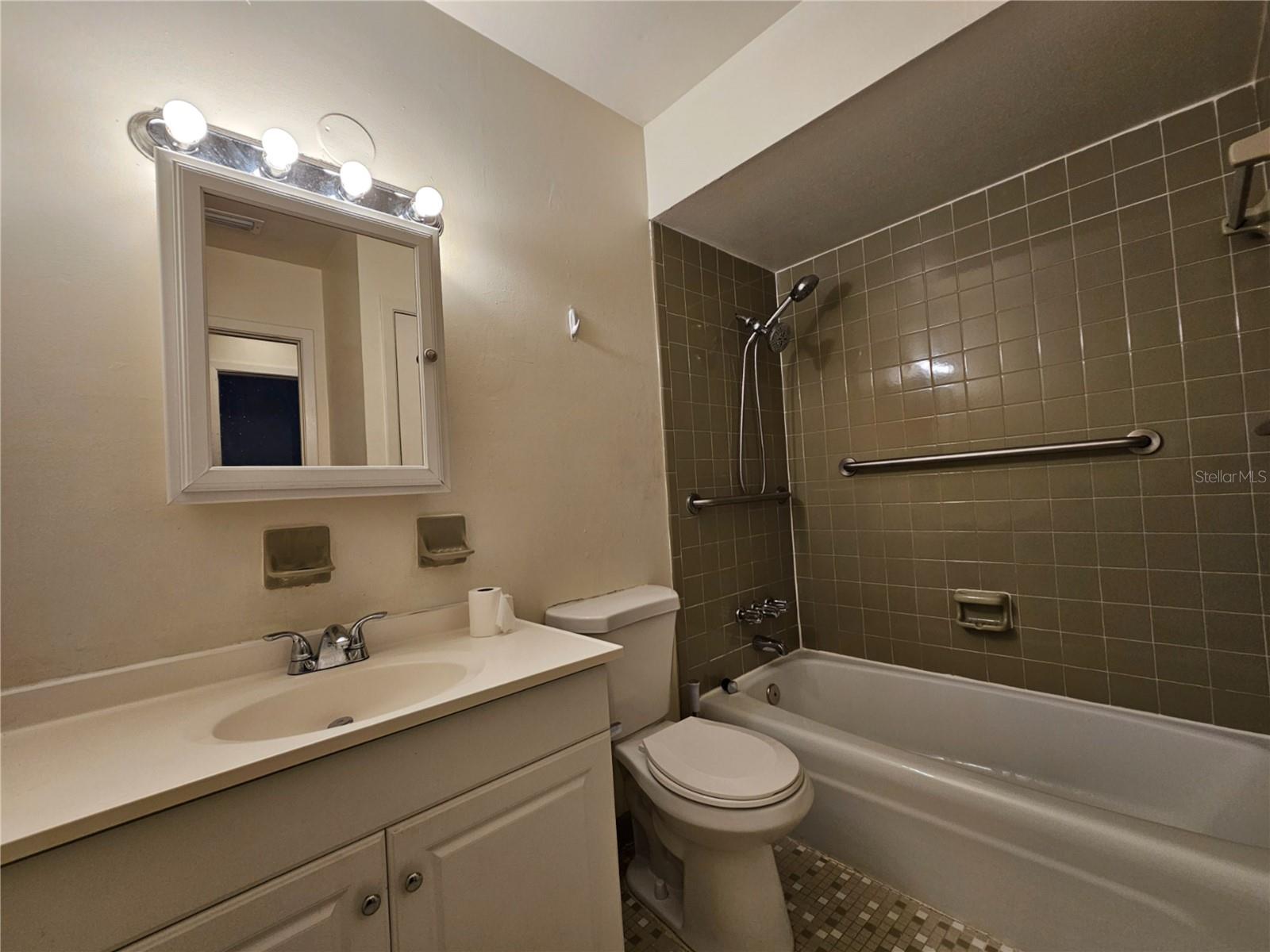 7610 W POWHATAN AVE #1, TAMPA, FL, 33615