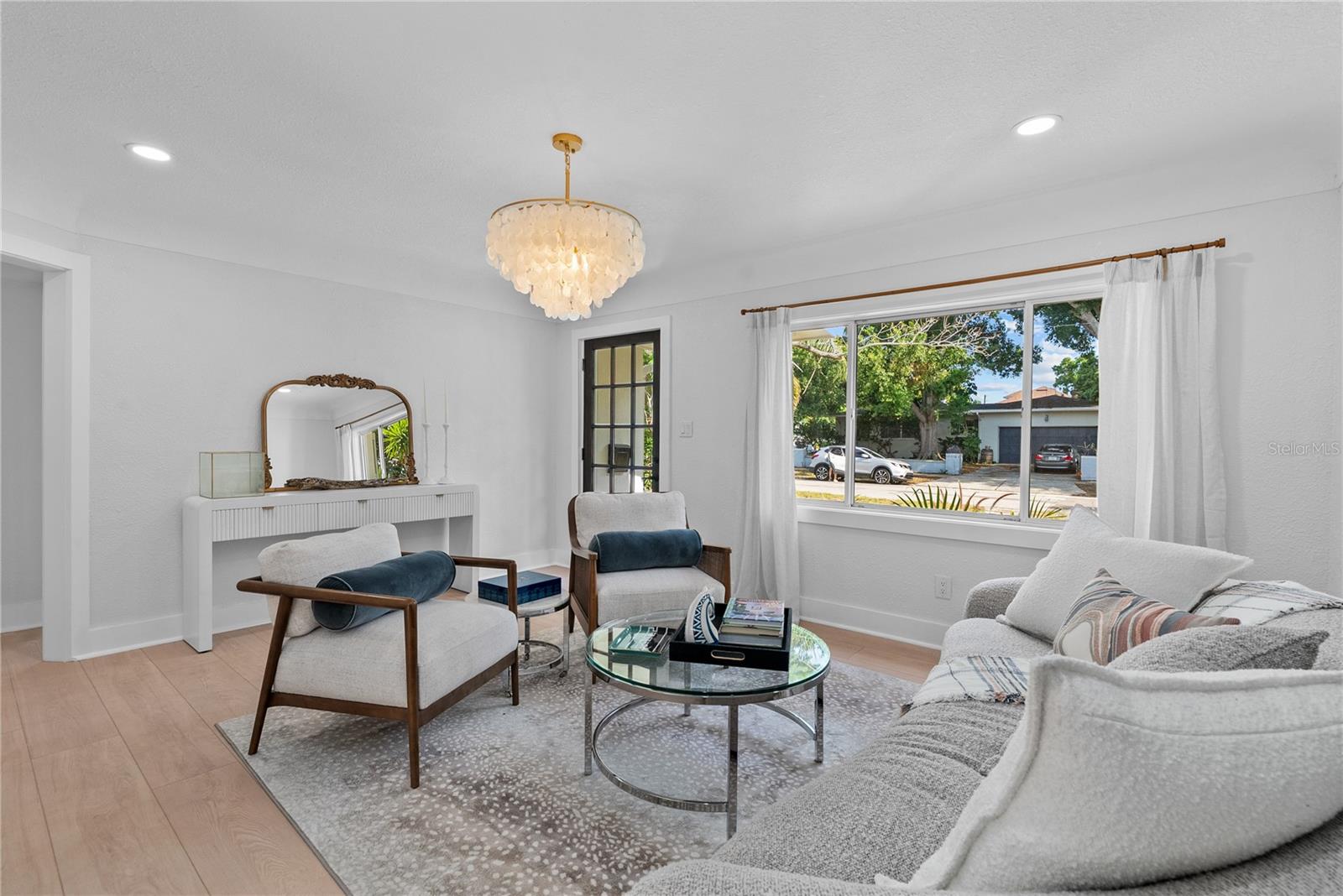 1211 16TH AVE N, ST PETERSBURG, FL, 33704