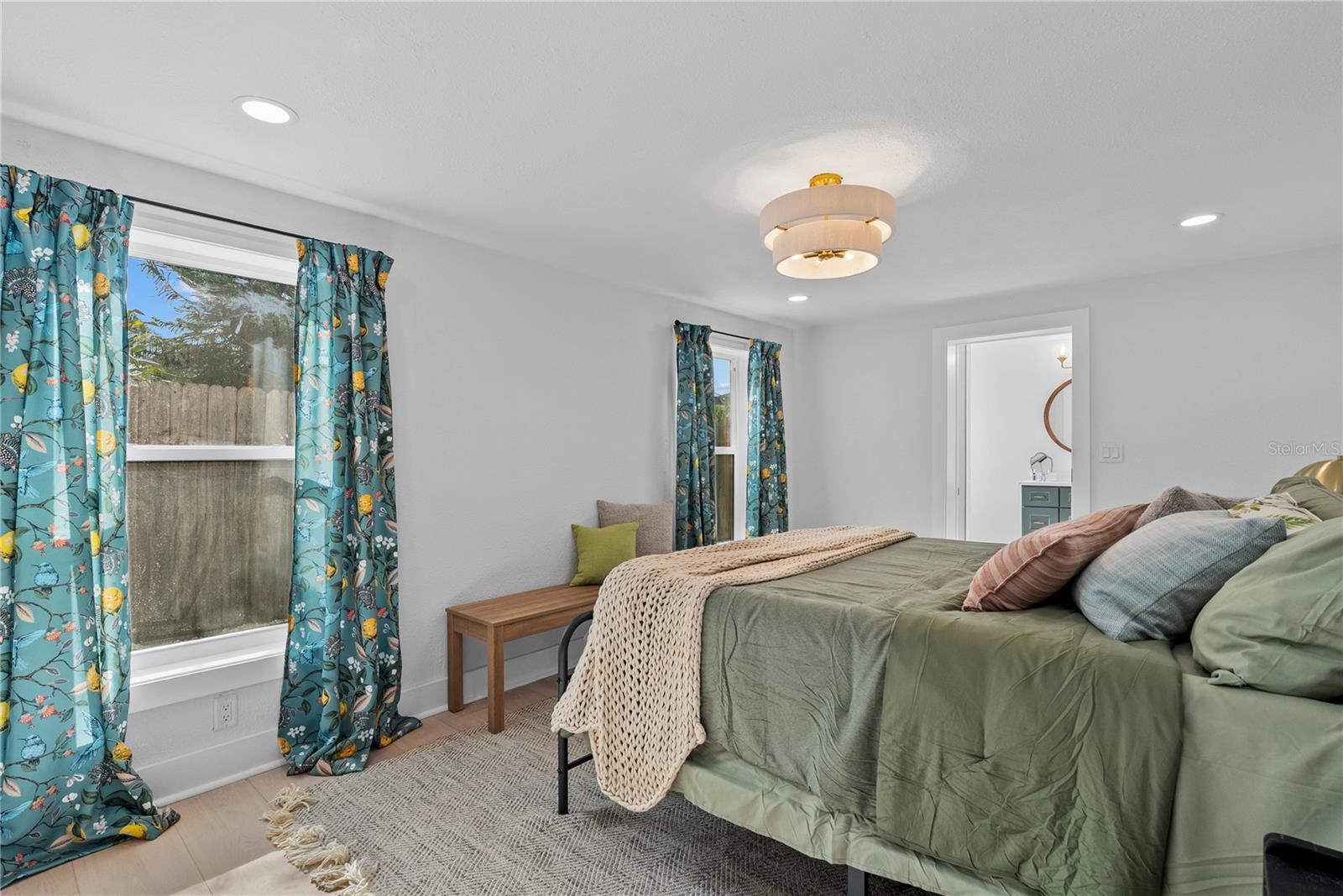 1211 16TH AVE N, ST PETERSBURG, FL, 33704