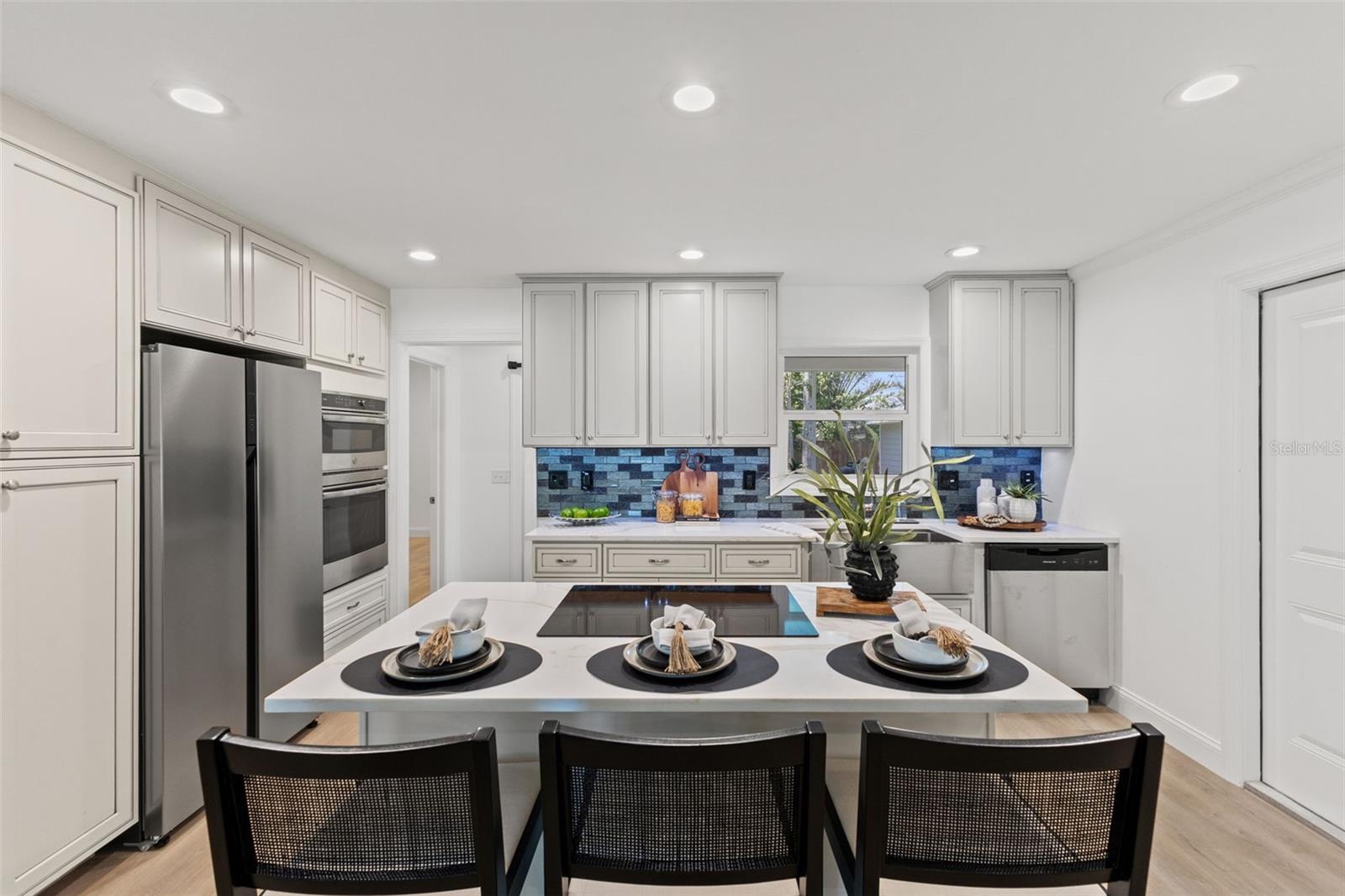 4631 W BAY VILLA AVE, TAMPA, FL, 33611
