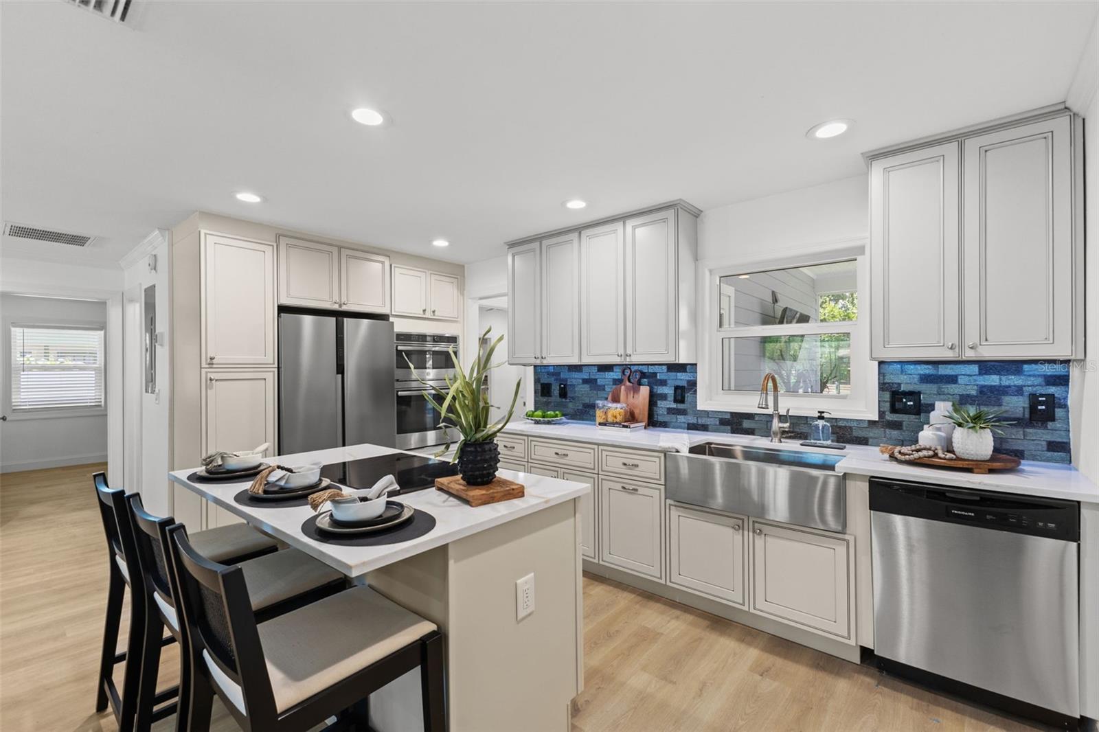4631 W BAY VILLA AVE, TAMPA, FL, 33611