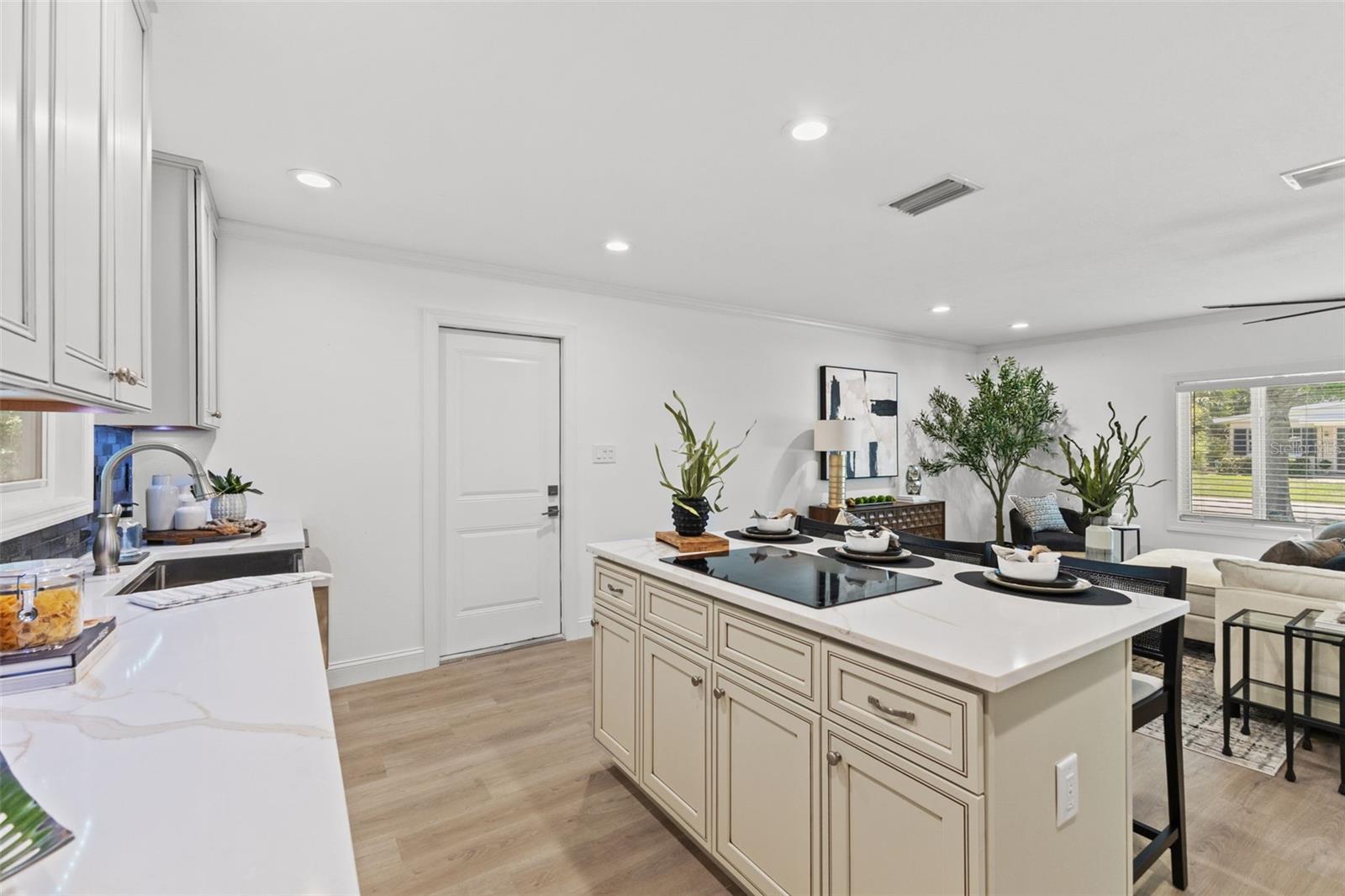 4631 W BAY VILLA AVE, TAMPA, FL, 33611