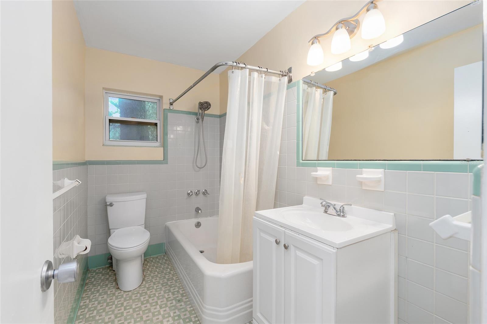 1414 NE 13TH ST, GAINESVILLE, FL, 32601