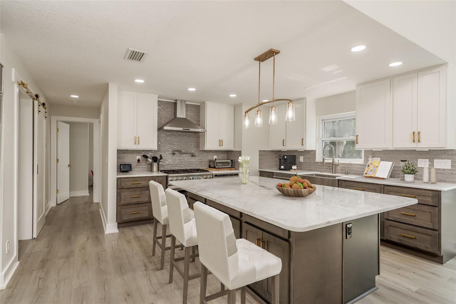 877 CYPRESS LAKEVIEW CT, TARPON SPRINGS, FL, 34688